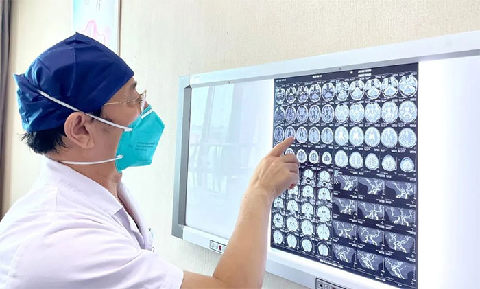 ��(y��u)�|(zh��)����(w��) �� ���ľ����� ����Ů�̎��ɹ��߳��XѪ����������